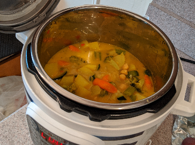 Cooking with sarcoidosis | Sarcoidosis News | Photo of vegetable curry in an R2-D2-themed Instant Pot.